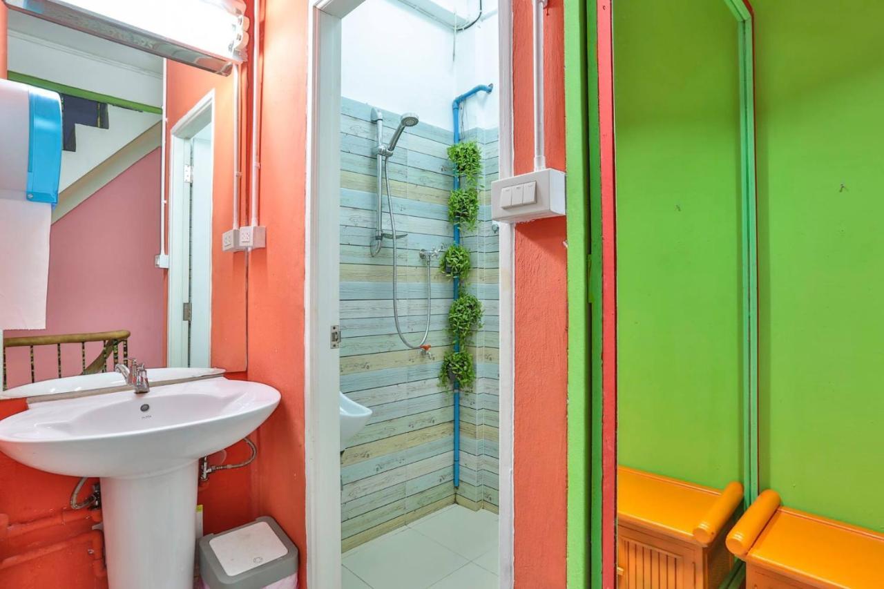 Elixir Hostel Bangkok Esterno foto